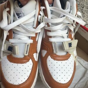 Air trainer, size 9, White and Tan Sneaker